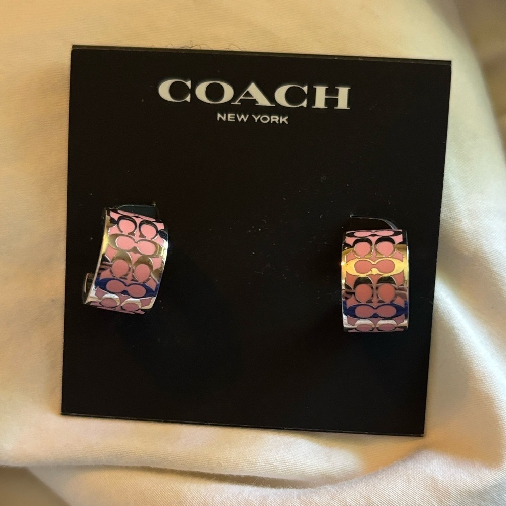 Coach SIGNATURE HUGGIE pink and silver earrings - Picture 6 of 8